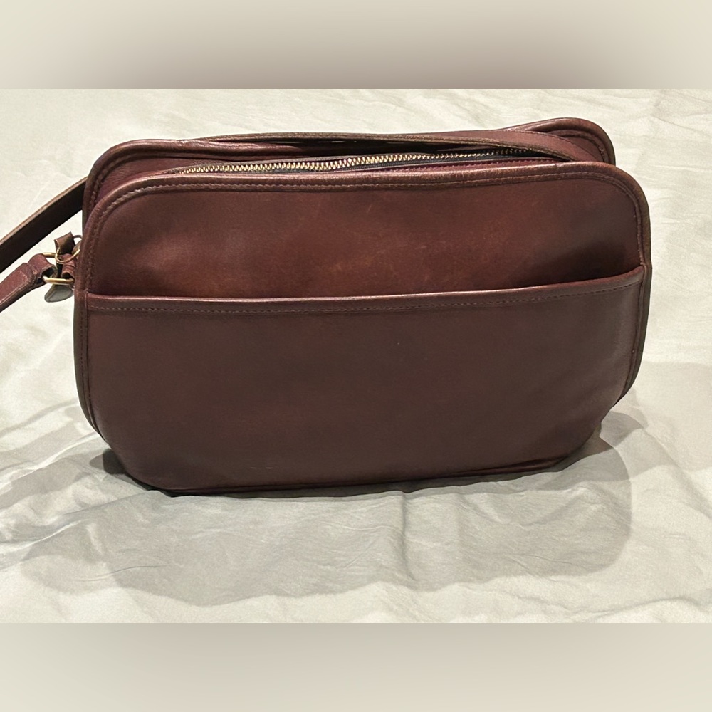 Vintage COACH #9902 "Oliver Bag" Brown Leather Crossbody Bag